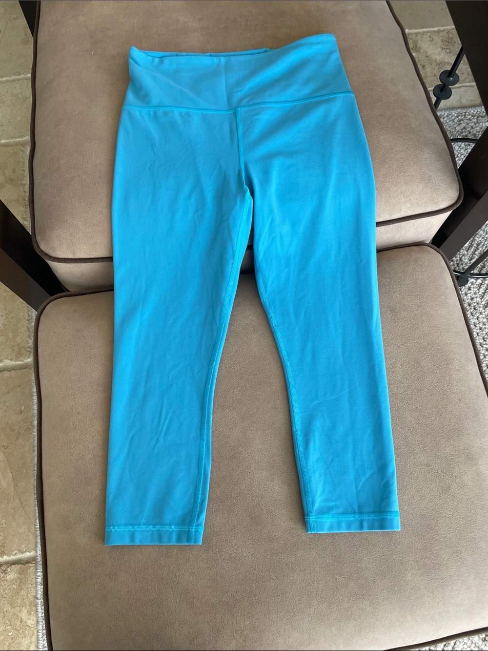 Athleta Turquoise Elation Capri Leggings